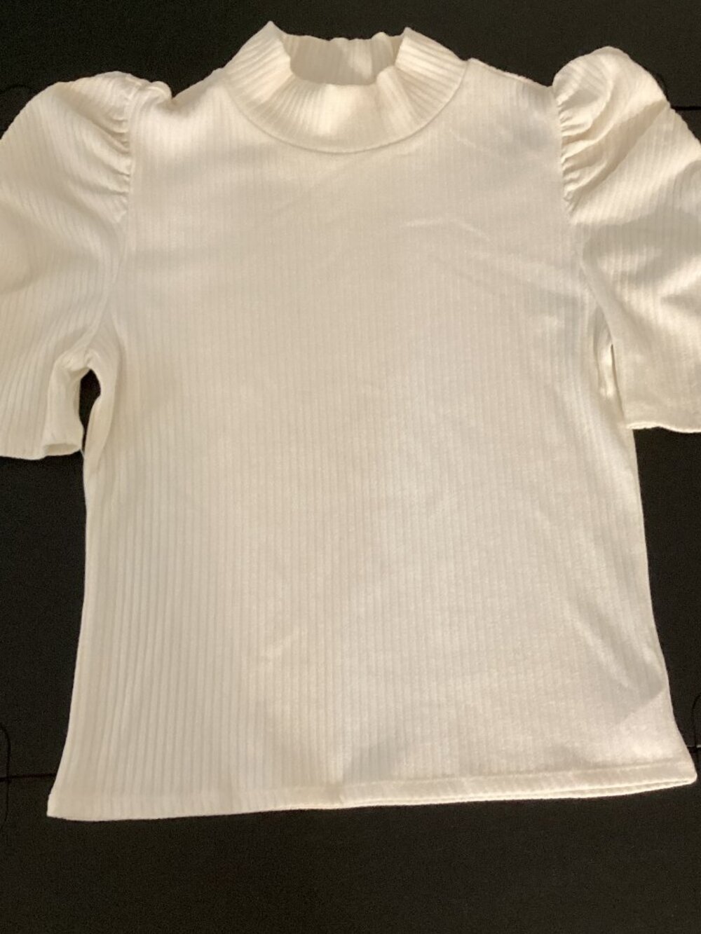 Forever 21 Cream Ribbed Puff Sleeved T-Shirt – Large